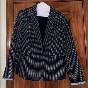ANN TAYLOR Women’s Navy Suit. GREAT Condition.
